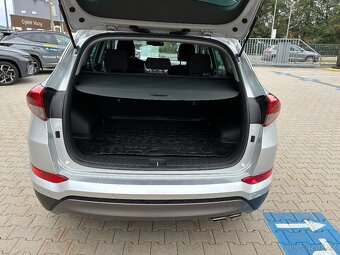 Hyundai Tucson 2.0CRDi 100kW 4x4 ČR 1MAJ NAVI DPH TAŽNÉ - 20