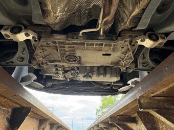 VW golf 6 variant 2.0 tdi - 20