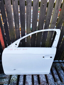 Audi A4  2.0. TDI náhradní díly a dveře. - 20