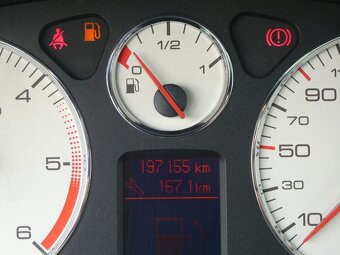 Peugeot 407 2.0 HDI SW panorama - 20