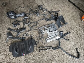 Bmw M6 f12 S63B44B 412kw náhradní díly najeto 17tis - 20