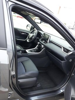 Toyota Rav4 2,5 Hybrid 4x4 Selection r.v. 2022 12 100 km - 20