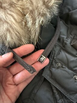 Perova bunda Moncler s myvali kozesinou - 20