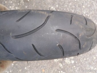 Prodám gumy na dojetí, silnice 180/55 ac190/55 R17 - 20