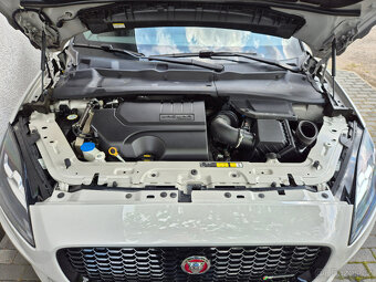 Jaguar E-Pace 2,0Ti P250 184Kw R-Dynamic Led 499.999Kč - 20