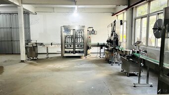 Plnicí linka pro kapaliny a pasty, dávkovací stroj - 20