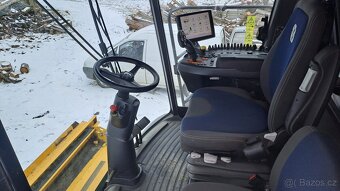 Prodám New Holland cx8.80 - 20