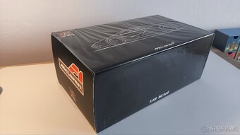 Model McLaren F1 1:18 LCD Models - 20