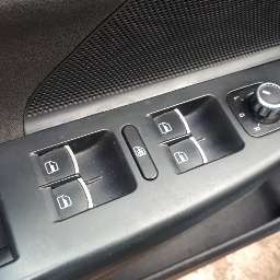 Volkswagen Golf 6 1.6tdi 77kw - 20