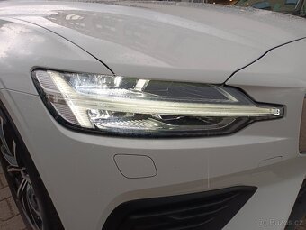 Volvo V60 Diesel 145kW Geartronic 63tkm - záruka Autodraft - 20