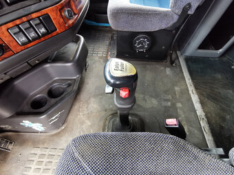 Prodám tahač návěsů VOLVO VVN EURO 3 retardér - 20