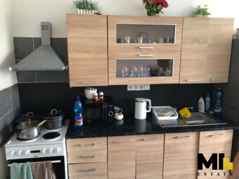 Prodej rodinného domu o velikosti 410 m2 na pozemku o veliko - 20