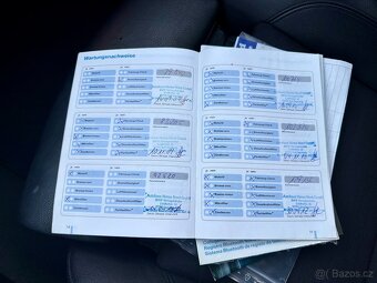 BMW 325i e90 MANUÁL XENONY SPORTSITZE - 20