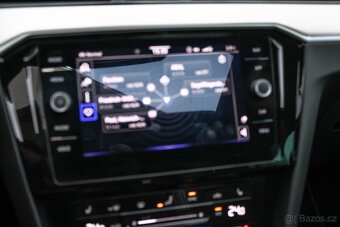 Volkswagen Passat Variant 2.0 TDI EVO Elegance DSG - 20