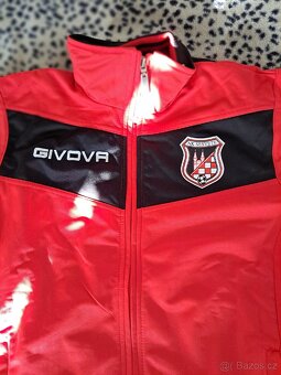 6 zimních kusů oblečení. - 20