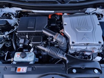 Mitsubishi Eclipse Cross, 2.4 PHEV 4x4, odpočet DPH - 20