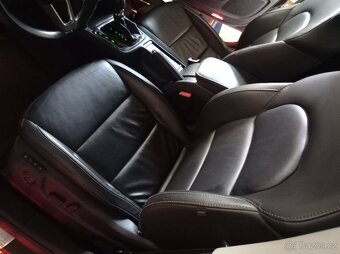 ŠKODA Superb 2 combi 2.0 TDI CR 103kW DSG NAVIGACE KRÁSNÝ. - 20