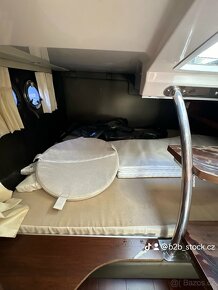 Kajutova lod´ Regal 28 Express. 2012 rok - 20