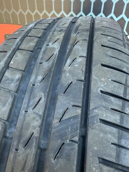 Škoda Superb 3 - 215/55 R17 - LETNí ORIGINÁLNÍ SADA - 20