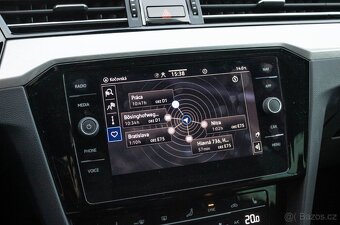 Volkswagen Passat Variant 2.0 TDI Elegance DSG - 20