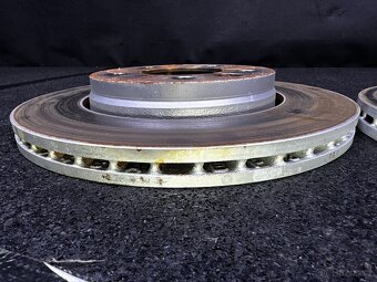 VW Transporter T6 T6.1 Brzdy komplet  Kotouce Desticky - 20