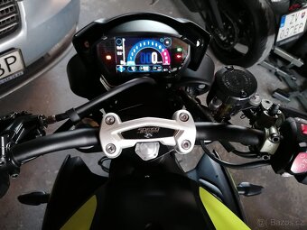 TRIUMPH Speed Triple RS 1050 - 20