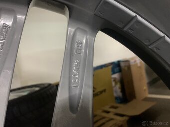 Komplet original nove alu kola Porsche Cayenne R19 Touareg - 20