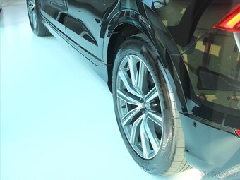 Audi Q8 3,0 50TDi S-line Nez.Top. TZ Tov.Záruka ČR 1.maj CR  - 20