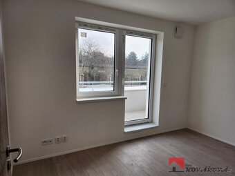 Dům 5+kk/terasy, garáž, zahrada, 520m2 - 20
