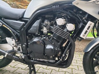 Yamaha FZS 600 Fazer 49.000,- Kč - 20