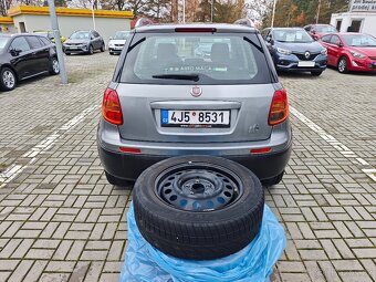 Sedici 4x4 Emotion 1.6 16V 88kW po 1. majiteli - 20