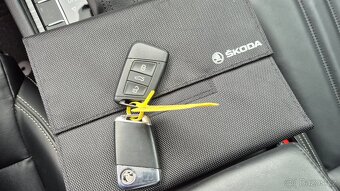 Škoda Superb 2.0 TDi 110kw DSG 2021 ZÁRUKA - 20
