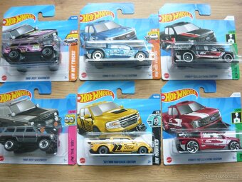 AUTÍČKA HOT WHEELS - 20