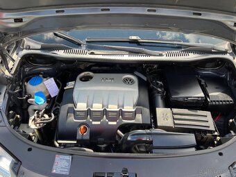 Volkswagen Touran, 2.0 TDi 125kW 7 MÍST, TAŽNÉ - 20