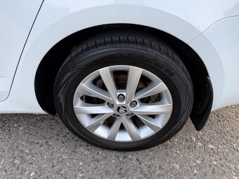 Octavia combi 3 1.4 tsi 110 kw navi 130000 km - 20