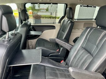 LANCIA VOYAGER 2.8CRD GOLD STOWnGO 7 míst - 20