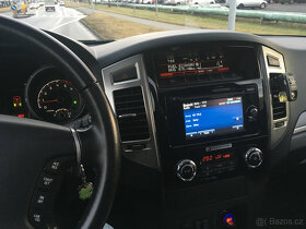 Mitsubishi Pajero 3.2 Di-D INSTYLE 7-Míst 176kW - 20