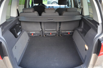 PRODÁM VW TOURAN 1.4TSI MATCH XEN NAVI PĚKNÝ - 20