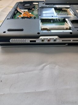 Acer TravelMate 2300 – notebook na náhradní díly / bez HDD - 20
