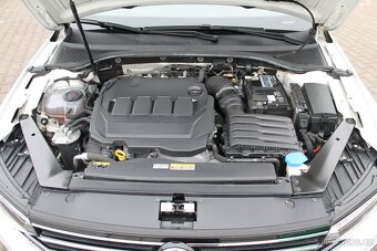 VW Passat 2.0TDI ++ REZERVACE ++ - 20
