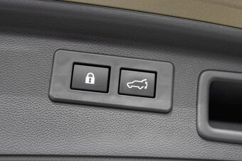 Subaru Forester 2.0i MHEV Premium Lineartronic Záruka 1r/40t - 20