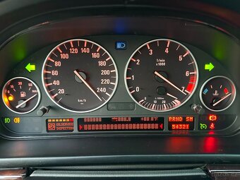 BMW E39 530iA Touring - 20
