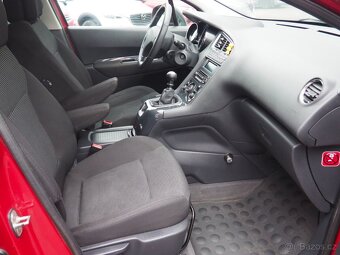 2011 Peugeot 5008 1.6i 115kW 7míst - 20