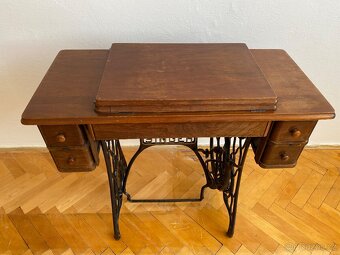 Šicí stroj SINGER - 20