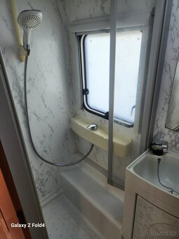 Na prodej: Dvouosý karavan LMC 570 – plně soběstačný, ideáln - 20