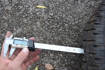 VW T5,T6 (6.1) - Sada pěkných zimních kol 205/65R16C zánovní - 20