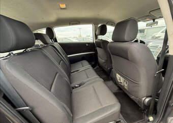 Toyota Corolla 2,2 D4-D TAŽNÉ, SERVISKA nafta manuál 100 kw - 20