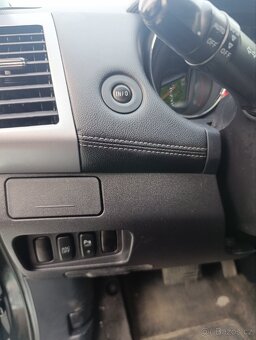 PEUGEOT 4007 2,2 hdi , 4x4 , AWD,7 míst, automat. - 20