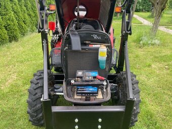 Malotraktor s čelním nakladačem YANMAR EF 224d 4x4 - 20