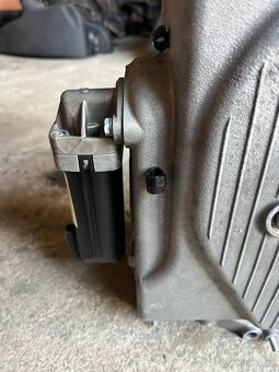 BMW M5/M6 S85B50A olejová vana 7836341 - 20
